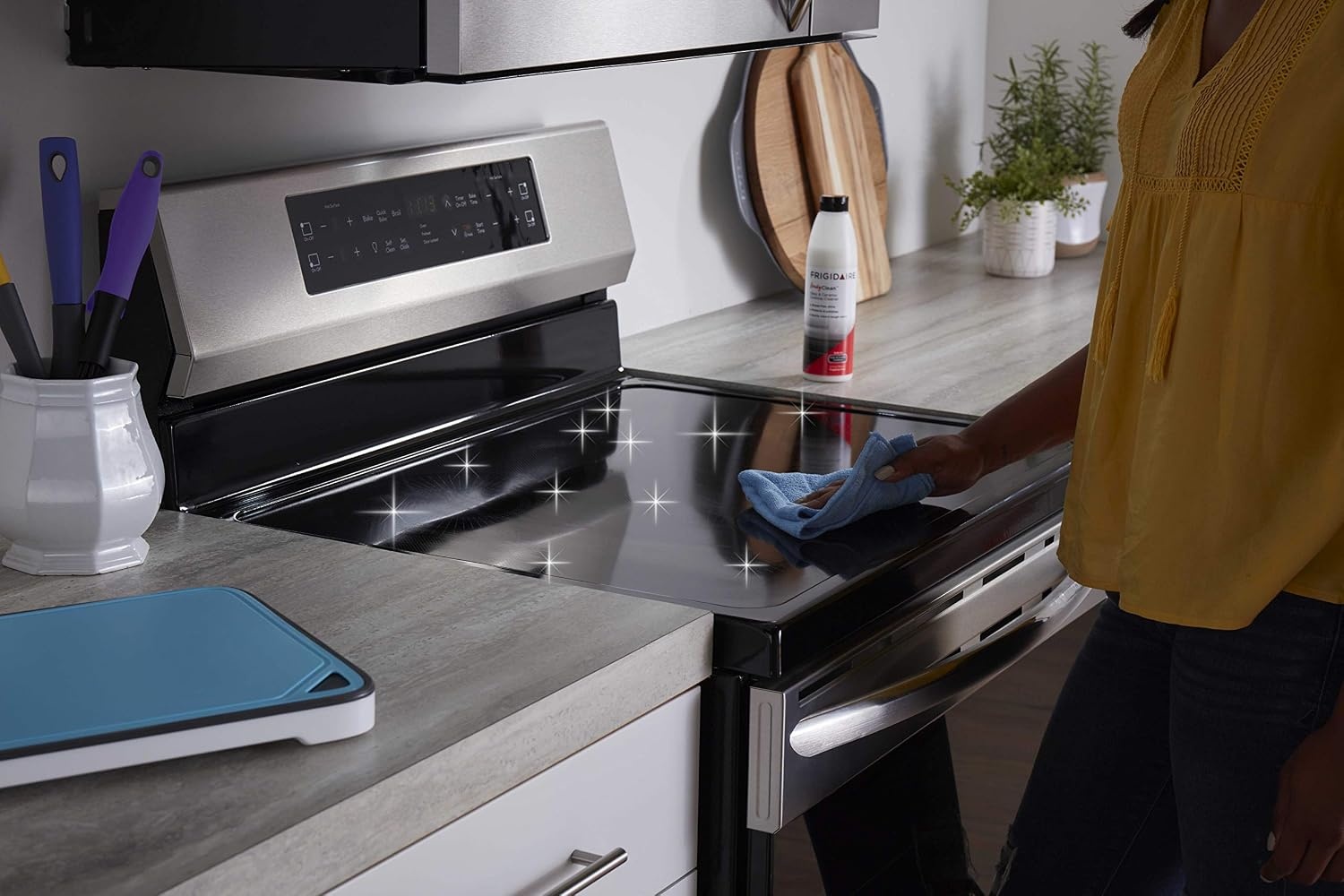 image:imageFrigidaire 10FFCLEN01 ReadyClean Appliance Cleaner Bundle Glass Cooktop Cleaner Stainless Appliance Cleaner and Oven Microwave Degreaser